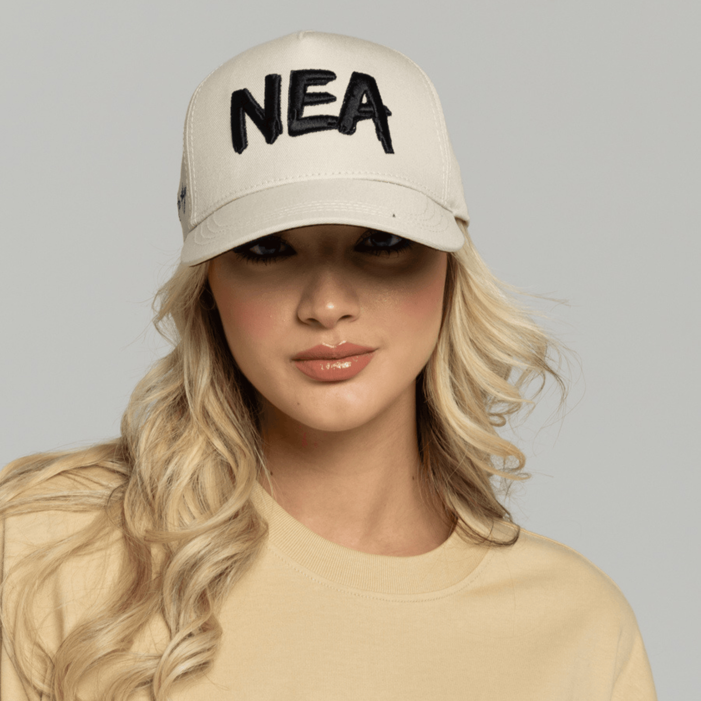 BEAST GORRA CAMEL - NEA