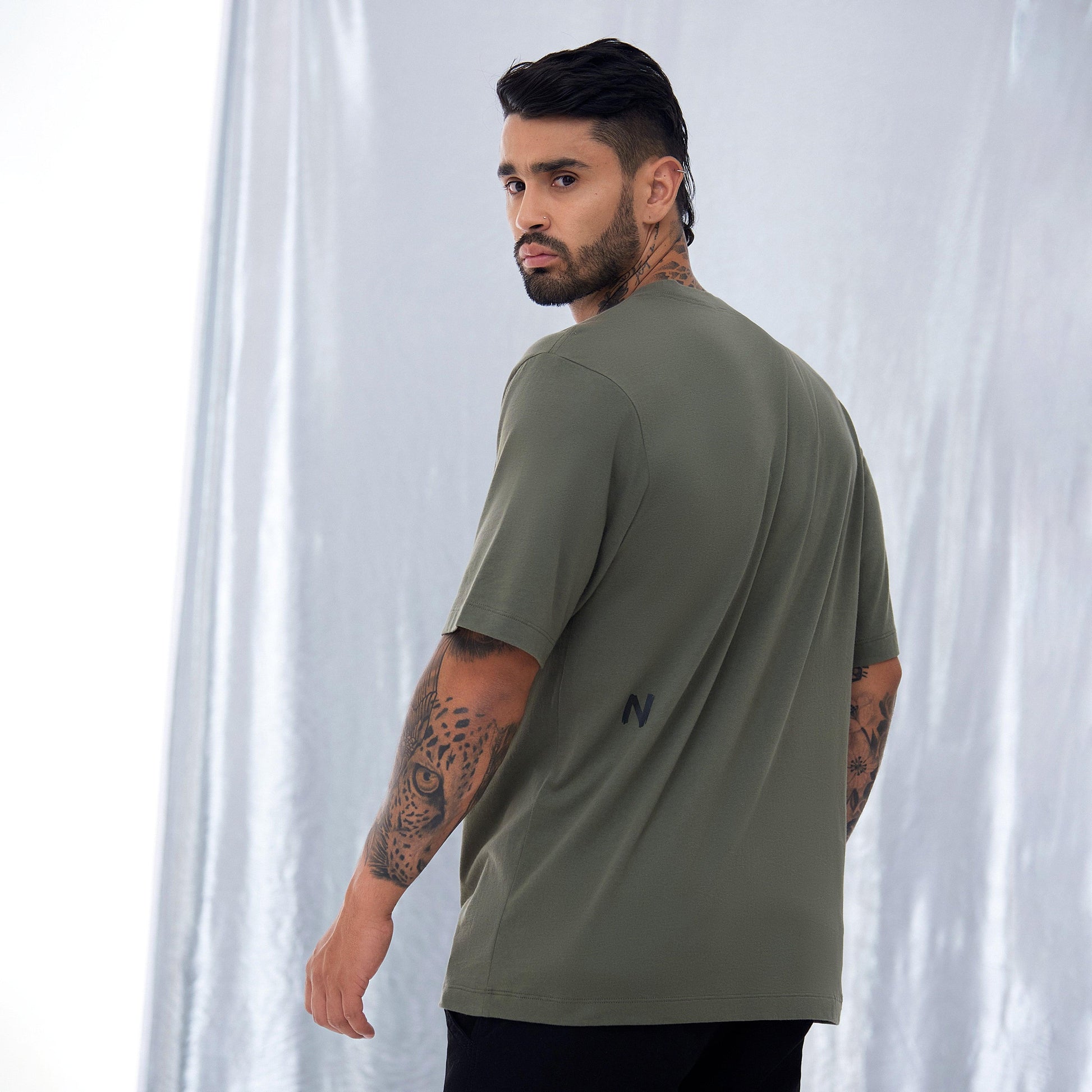 CYRIL CAMISETA OVERSIZE VERDE - NEA